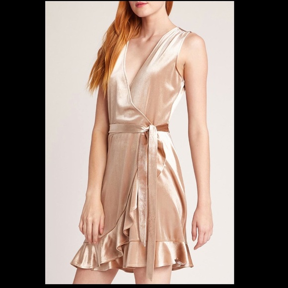 BB Dakota Wrap Velvet Dress NWT size S - Picture 1 of 8